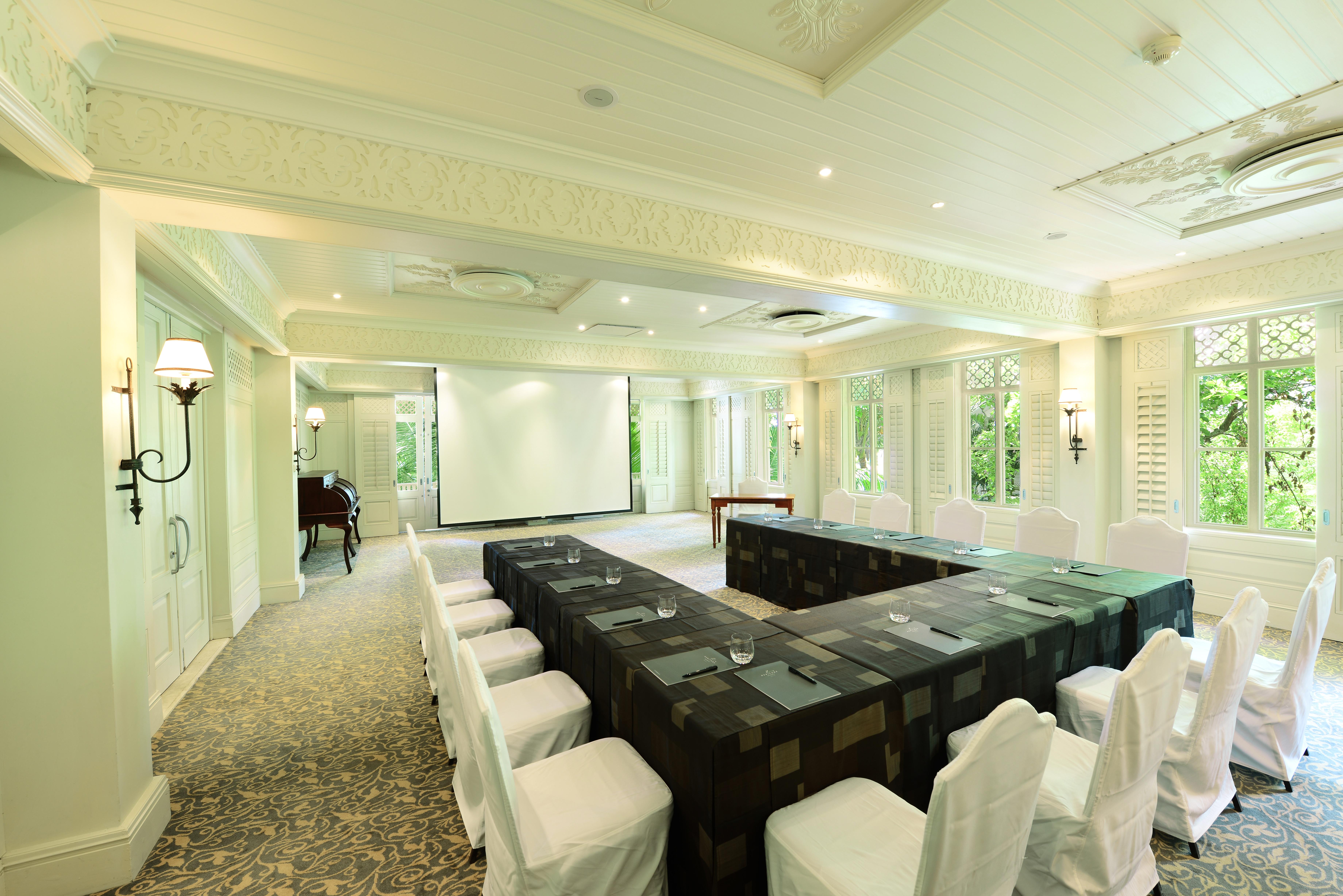 传承太妃高尔夫及健康度假村 贝尔欧布莱 外观 照片 The meeting room